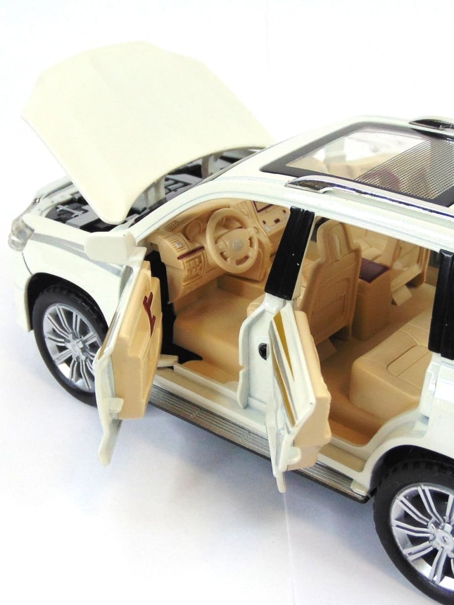 Металлическая машинка Che Zhi 1:24 «Toyota Land Cruiser 200» CZ123A, 20.2 см., инерционная, свет, звук / Микс