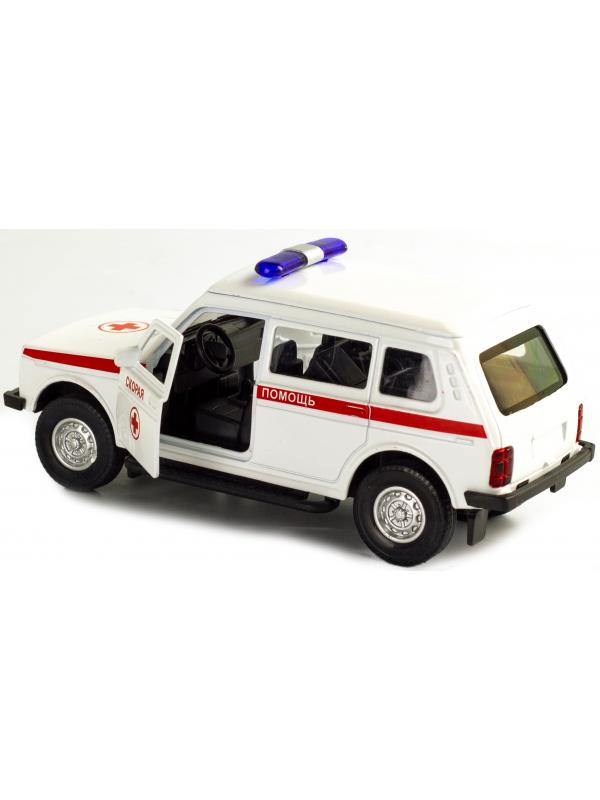 Металлическая машинка 1:32 «Нива. Экстренные службы» свет, звук, двери открываются А1813Р-12D / Скорая помощь