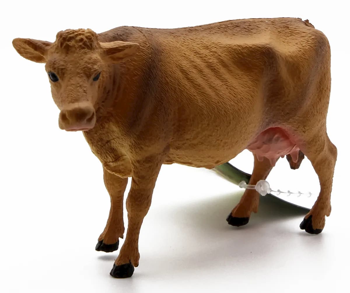 Фигурка животного «Домашние животные с фермы. Корова» Q9899-218 Animal Model 10-12 см.