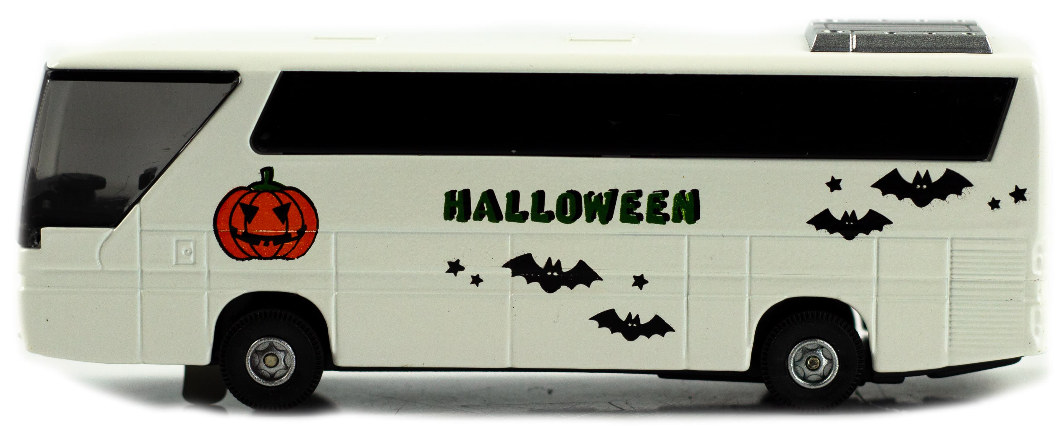 Машинка металлическая «Туристический автобус Halloween» 271CH, 14 см. инерционный, свет, звук / Белый