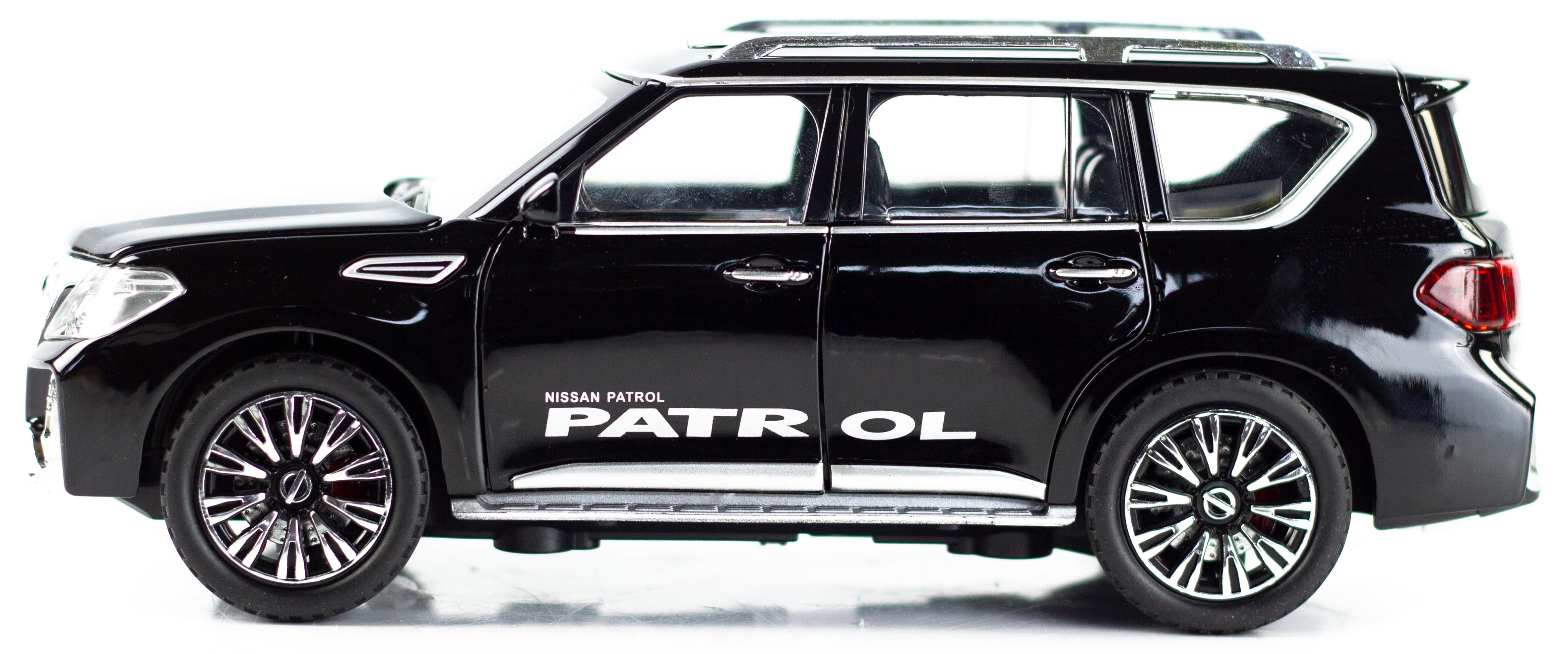 Металлическая машинка ChiMei Model 1:24 «Nissan Patrol» А328, 22 см., инерционная, свет, звук / Микс