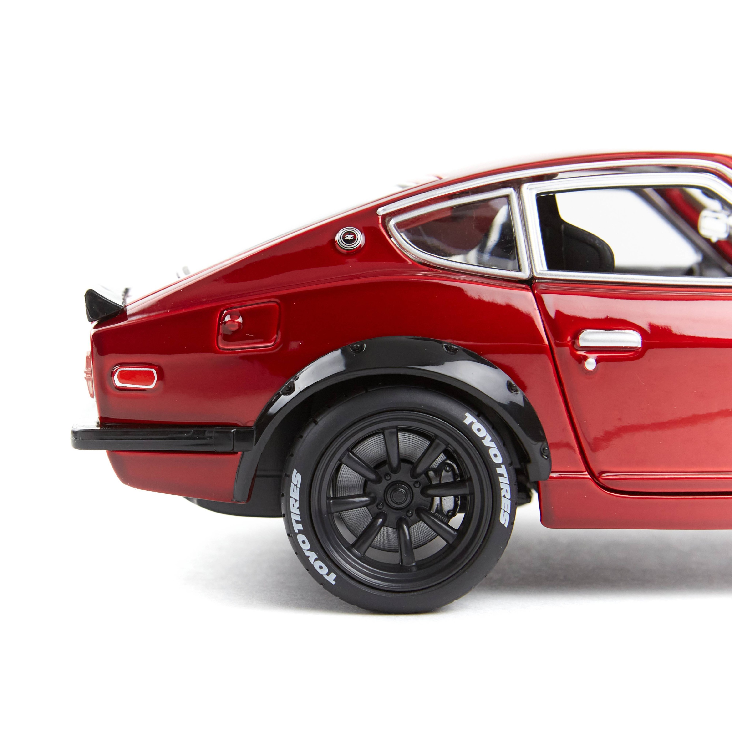 Коллекционная металлическая модель Maisto 1:18 Tokyo Modern «Datsun 240Z 1971» А32610 / Красный