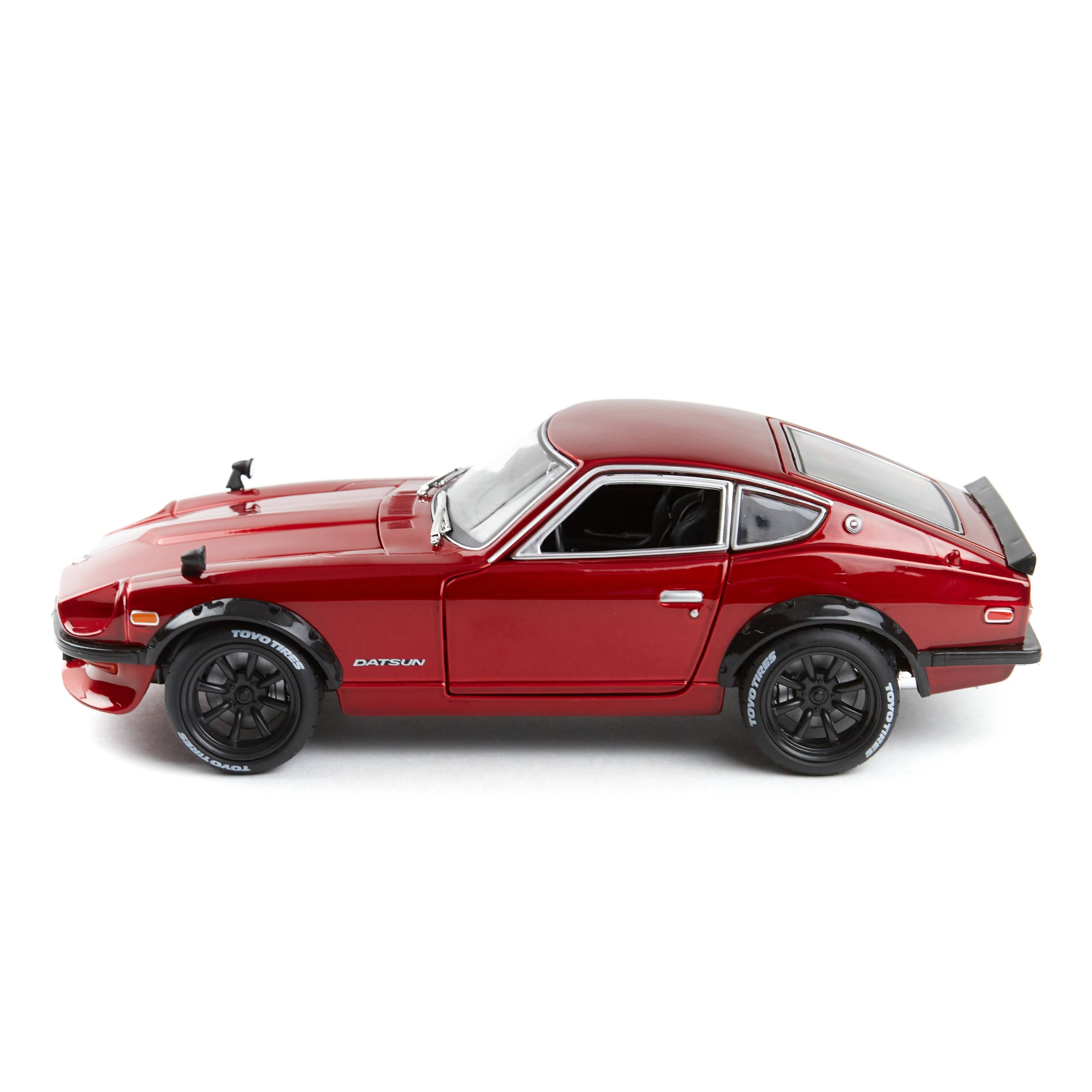 Коллекционная металлическая модель Maisto 1:18 Tokyo Modern «Datsun 240Z 1971» А32610 / Красный