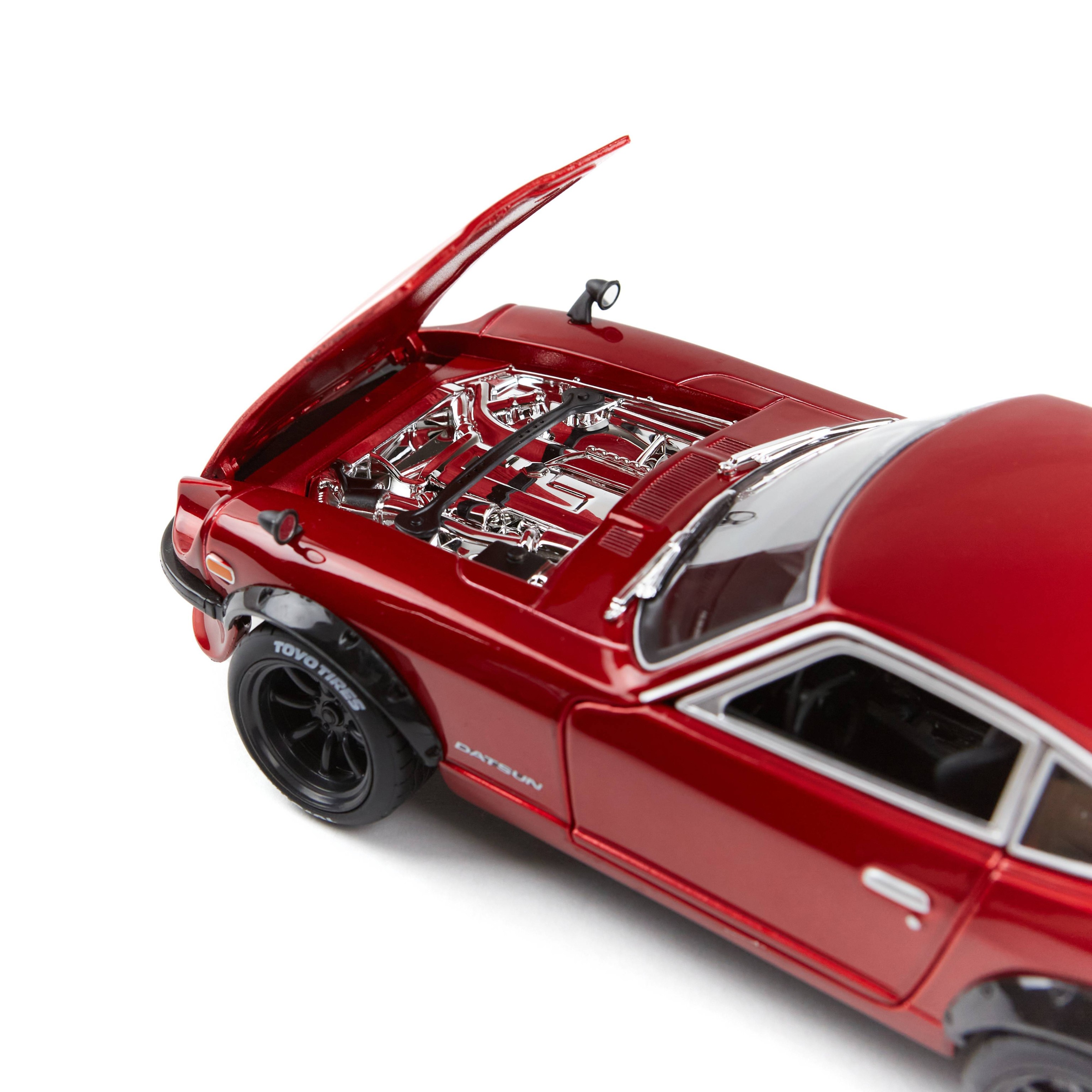 Коллекционная металлическая модель Maisto 1:18 Tokyo Modern «Datsun 240Z 1971» А32610 / Красный