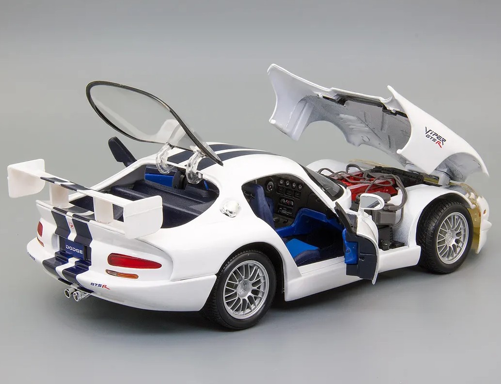 Коллекционная металлическая модель Maisto 1:18 Special Edition «Dodge Viper GT2» А31845 / Белый