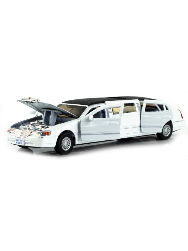 Металлическая машинка Kinsmart 1:38 «1999 Lincoln Town Car Stretch Limousine» KT7001DH / Белый