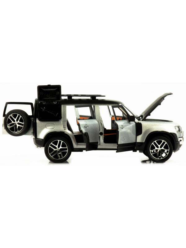 Металлическая машинка Che Zhi 1:24 «Land Rover Defender Wilderness» CZ132A, 21 см., инерционная, свет, звук / Серебристый