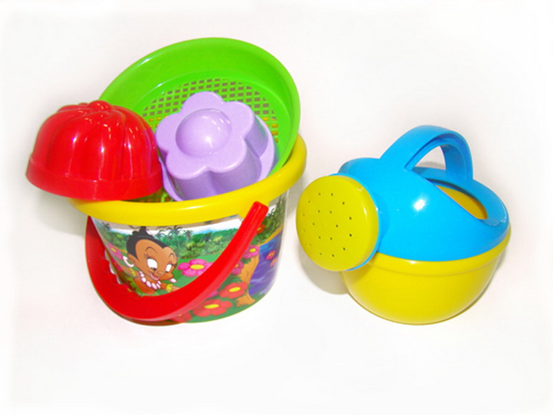 Набор №223: ведро среднее с наклейкой, ситечко, 2 формочки, лейка малая №4, 17х15,5х15 см.