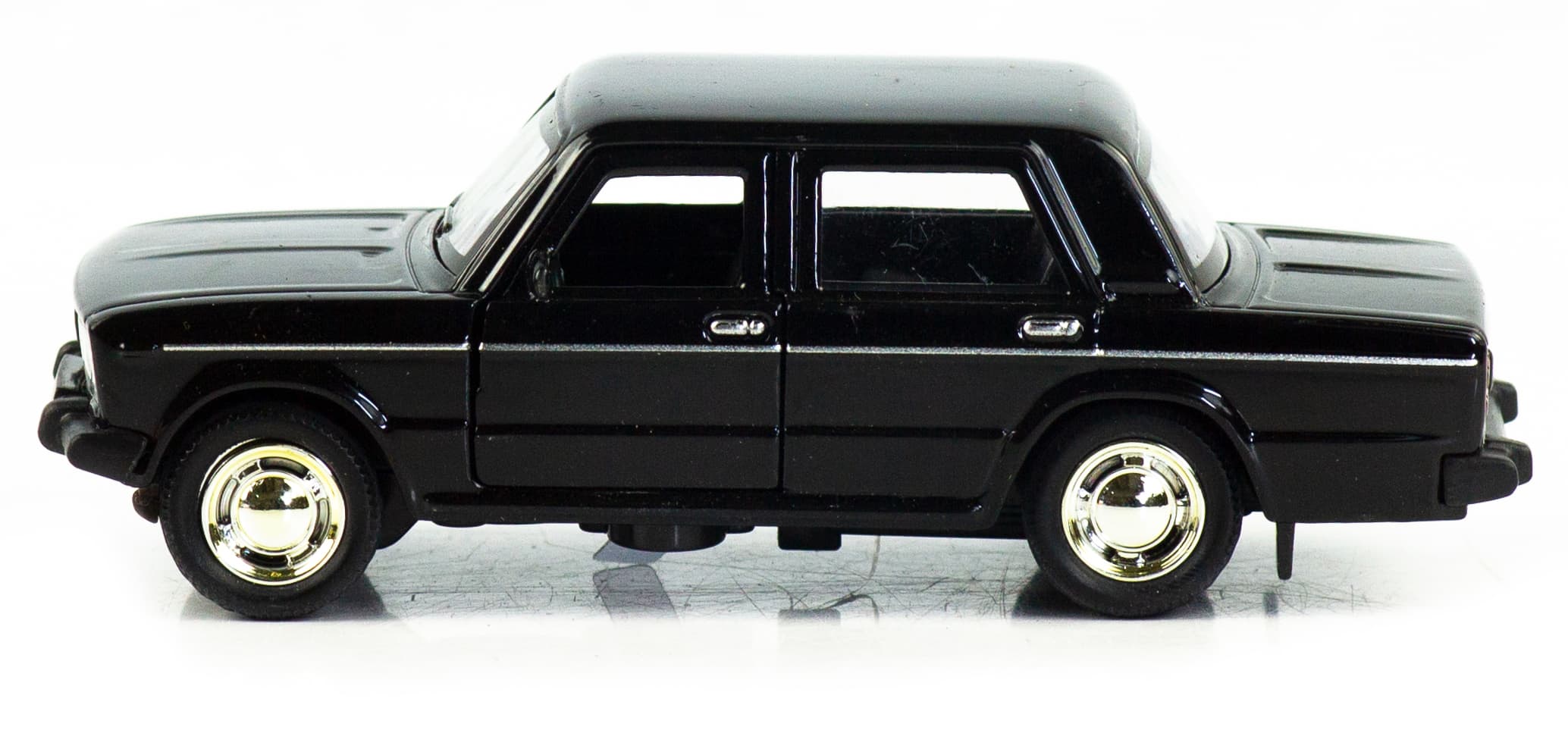 Машинка металлическая 1:32 «ВАЗ 2106» 187-188-12D, инерционная, свет, звук / Черный