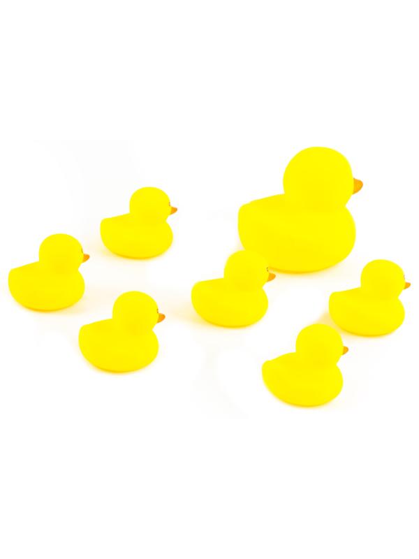 Резиновая игрушка-пищалка для ванны «Уточка и 6 утятат» 10 см. / AY005G