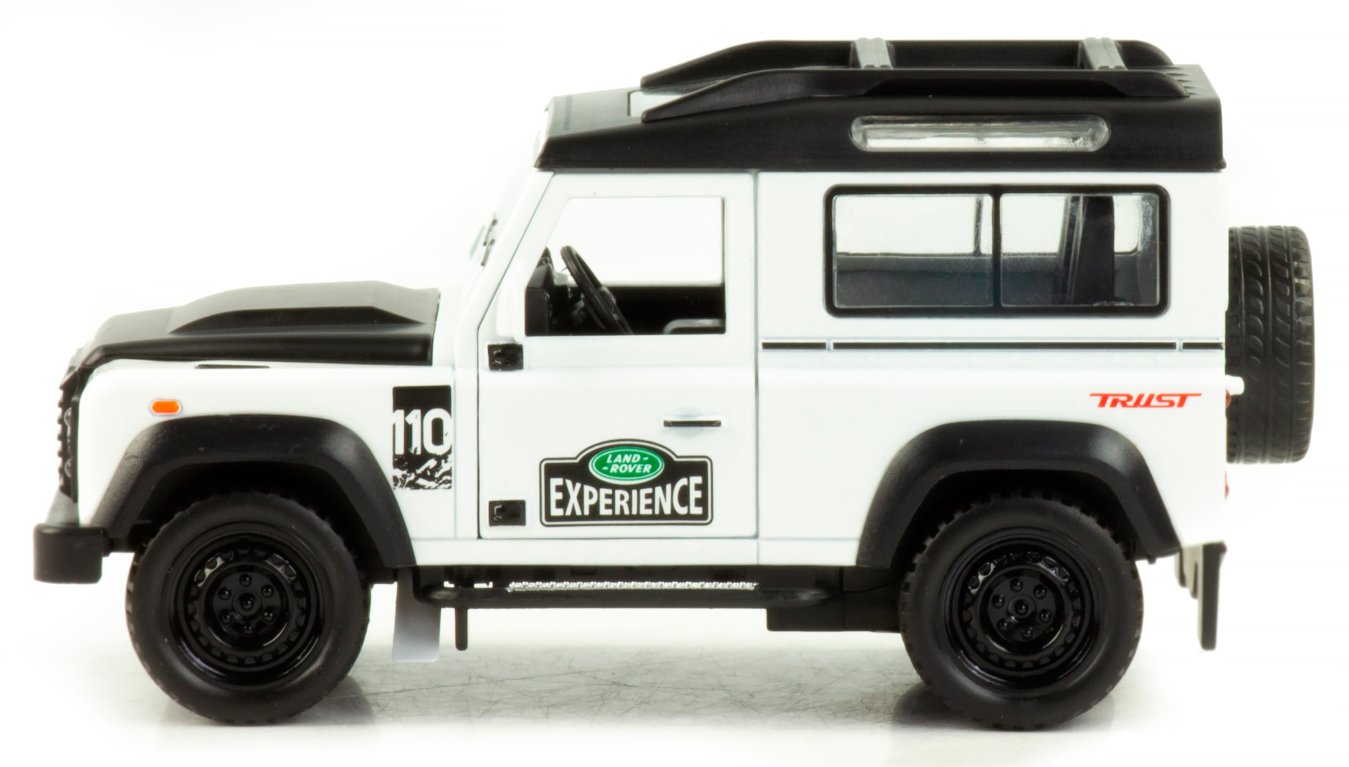 Металлическая машинка Jiaye Model 1:32 «Land Rover Defender 110» 32561, 14.5 см., звук, свет, инерционная / Белый