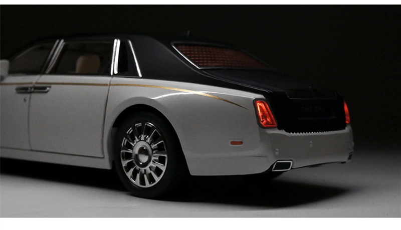 Металлическая машинка 1:24 «Rolls-Royce Phantom» А2403А, 21см., инерционная, свет и звук / Микс