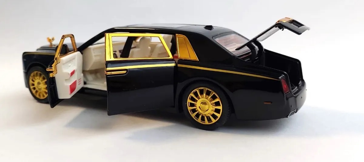 Металлическая машинка 1:24 «Rolls-Royce Phantom» А2403А, 21см., инерционная, свет и звук / Черно-золотой