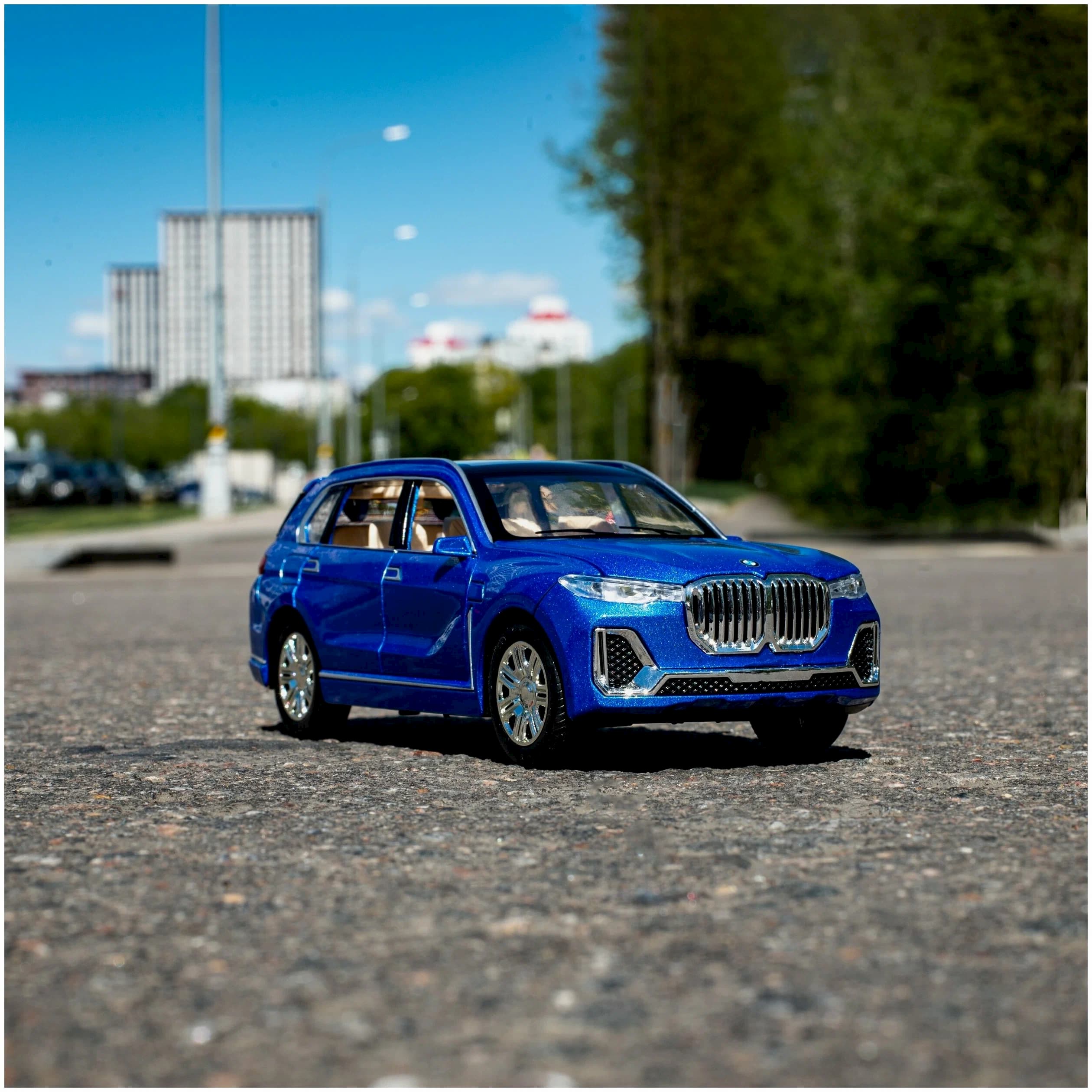 Металлическая машинка Che Zhi 1:24 «BMW X7» CZ115A, 20.5 см., свет и звук, инерционная / Синий