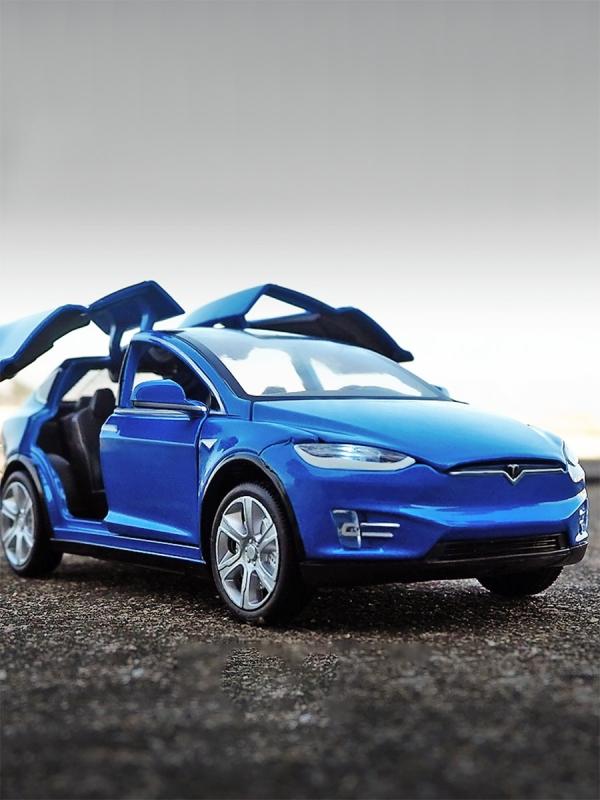 Металлическая машинка HCL 1:22 «Tesla Model X» HCL-911A, 21 см., инерционная, свет, звук / Синий