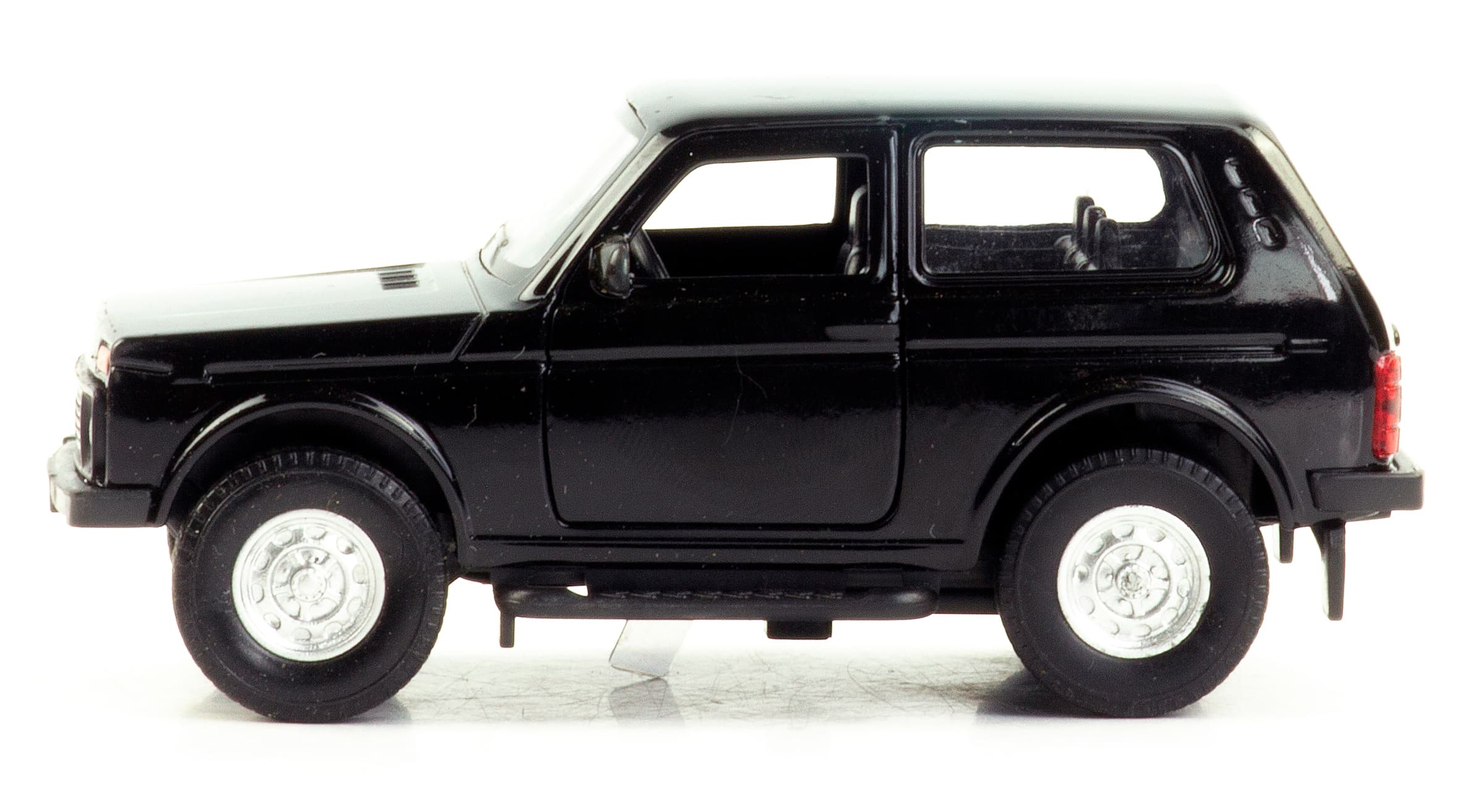 Металлическая машинка 1:32 «Нива» А181-182D свет и звук, инерционная / Черный