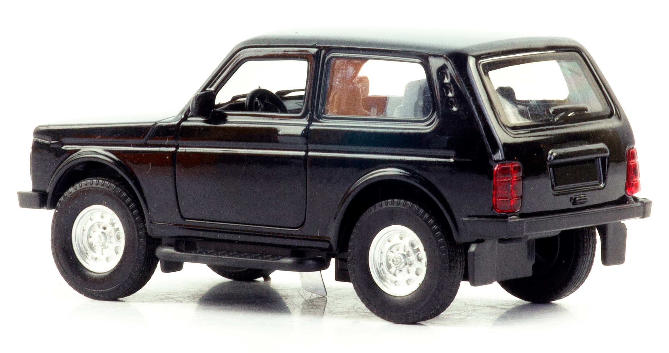 Металлическая машинка 1:32 «Нива» А181-182D свет и звук, инерционная / Черный