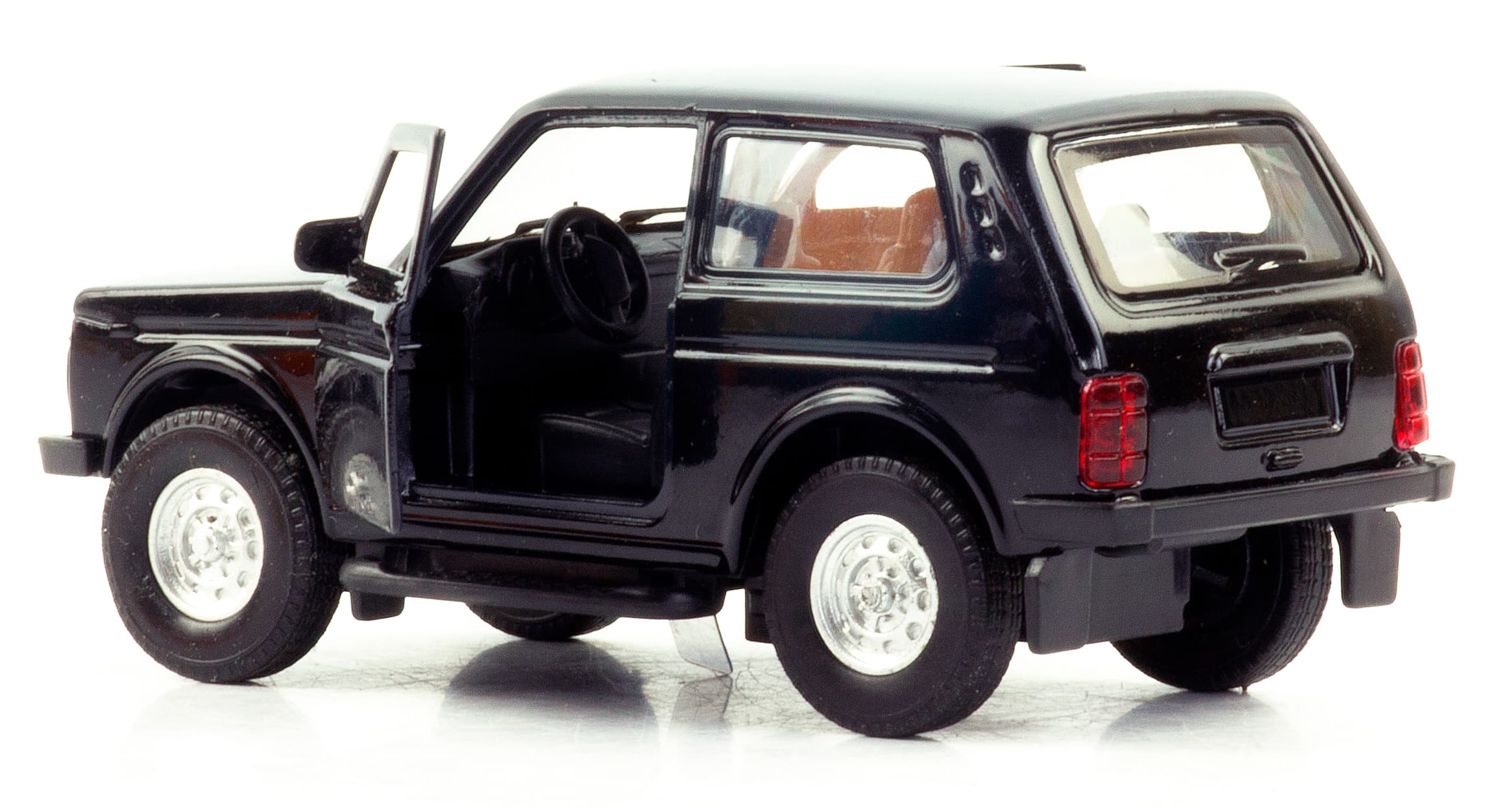 Металлическая машинка 1:32 «Нива» А181-182D свет и звук, инерционная / Черный