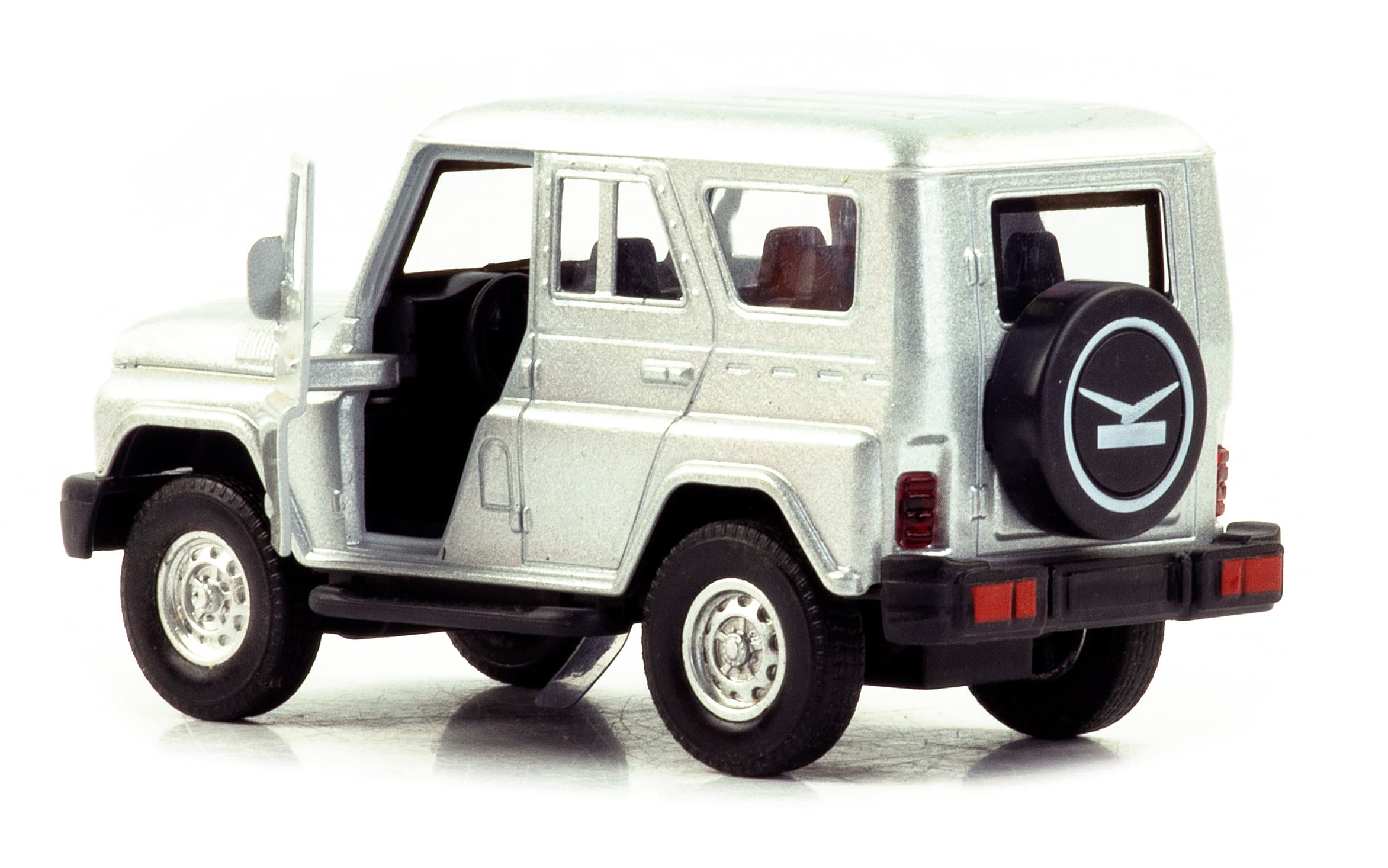 Металлическая машинка 1:32 «Уаз» А181-182D свет и звук, инерционная / Серебристый