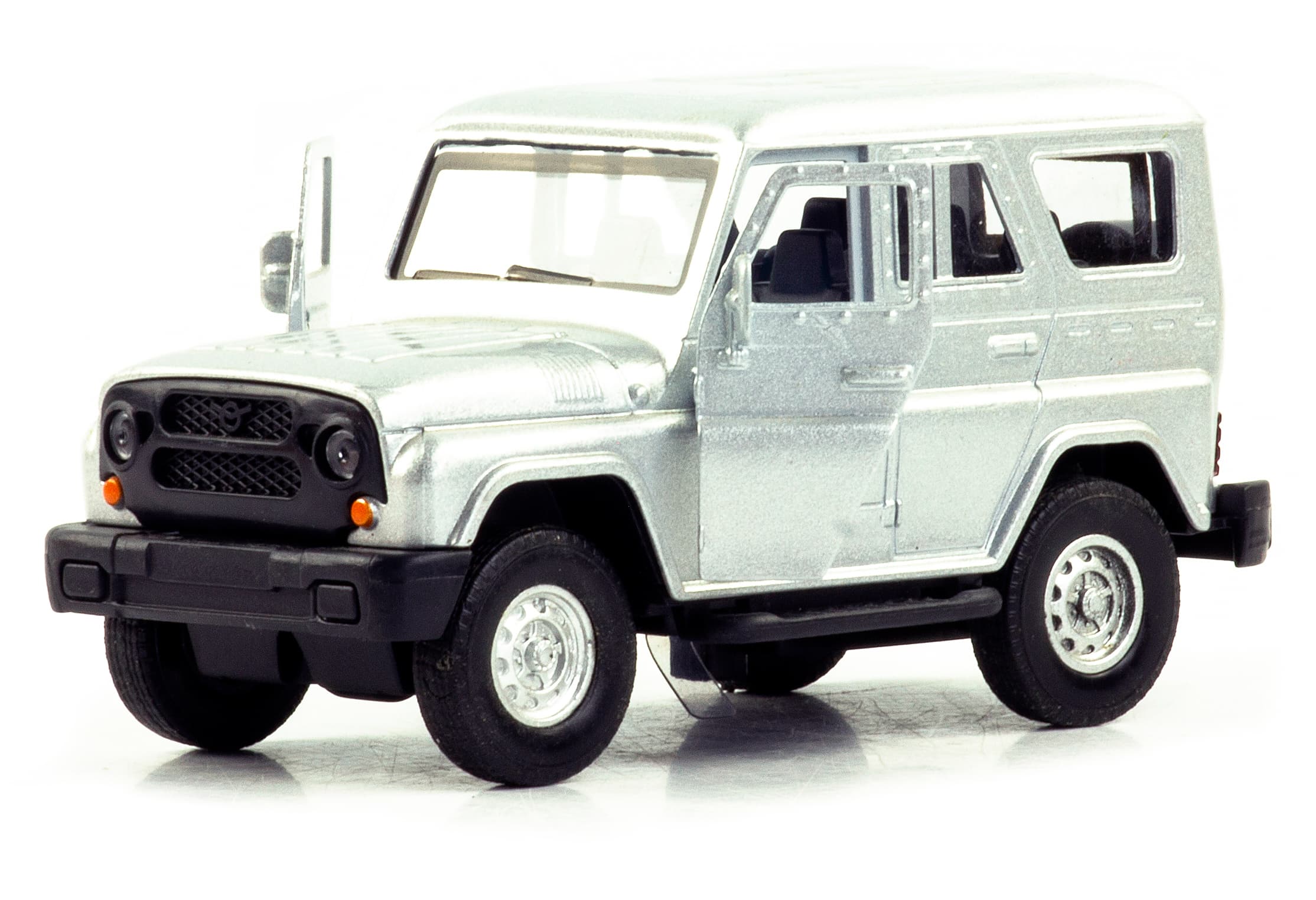 Металлическая машинка 1:32 «Уаз» А181-182D свет и звук, инерционная / Серебристый