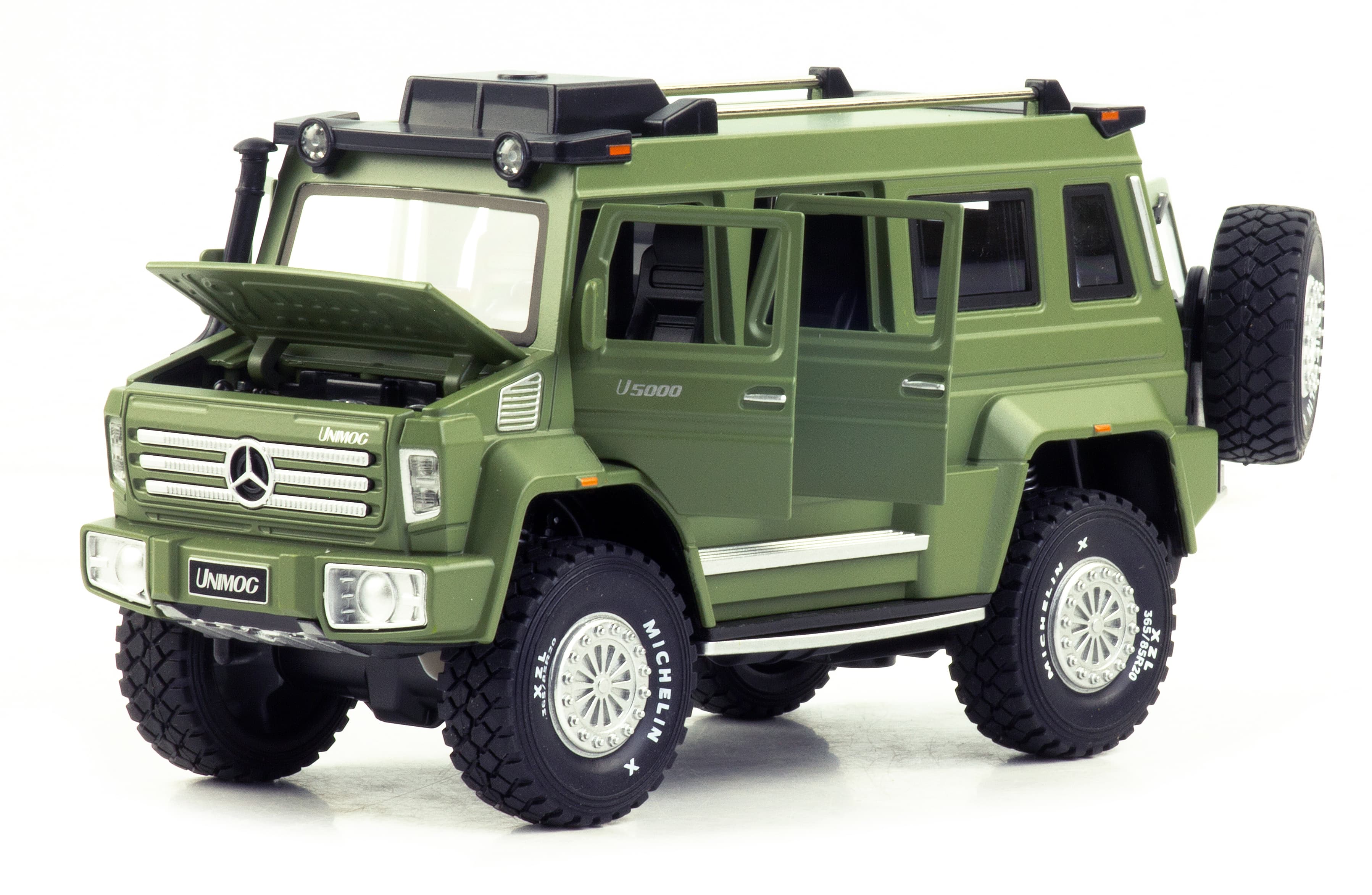 Металлическая машинка XHD 1:24 «Mercedes Benz Unimog U5000» B3204, 20 см., инерционная, свет, звук / Микс