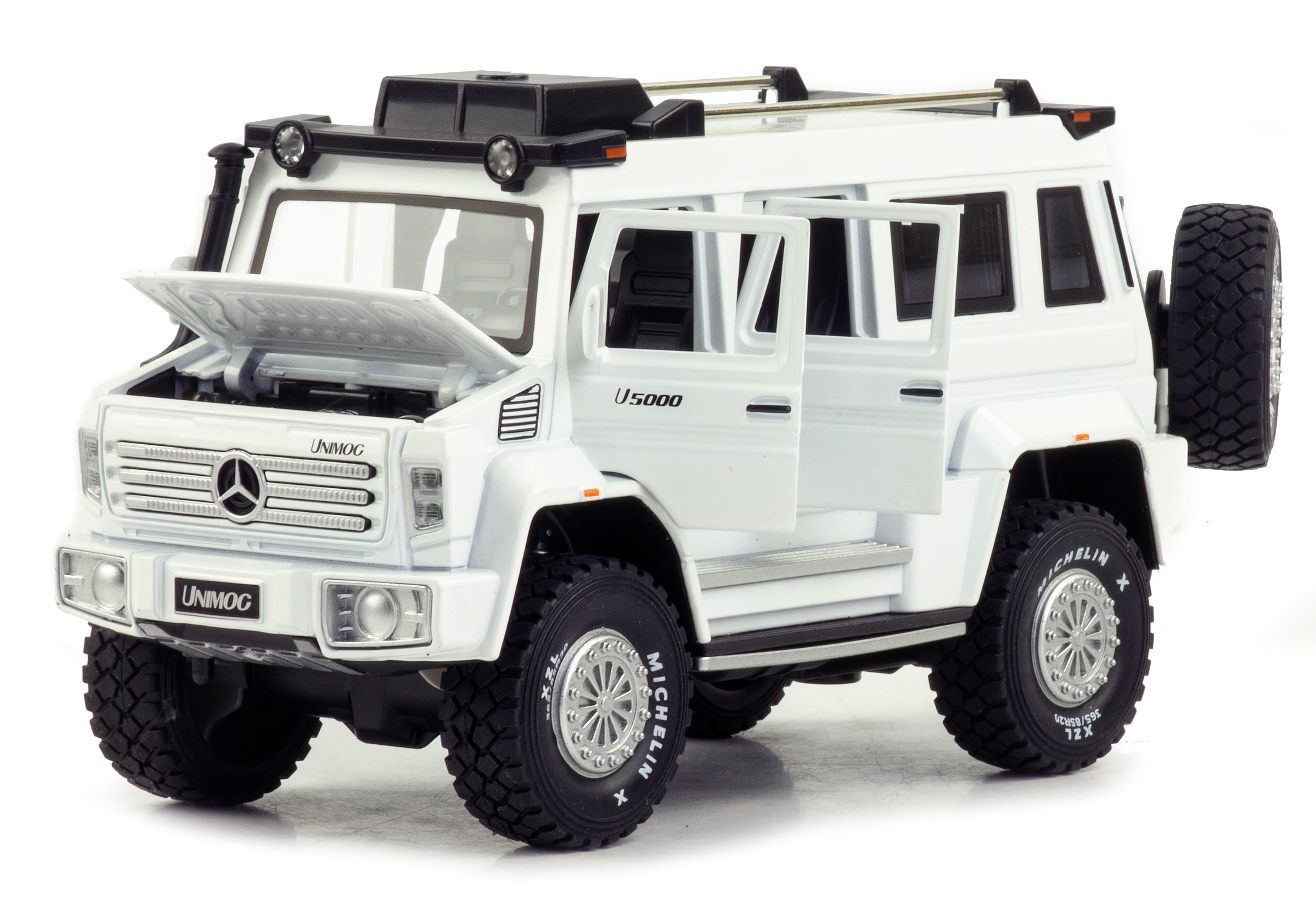 Металлическая машинка XHD 1:24 «Mercedes Benz Unimog U5000» B3204, 20 см., инерционная, свет, звук / Белый
