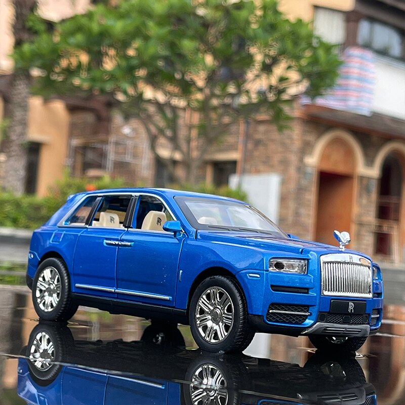 Металлическая машинка Che Zhi 1:24 «Rolls-Royce Cullinan» CZ113A, 20 см., инерционная, свет, звук / Синий