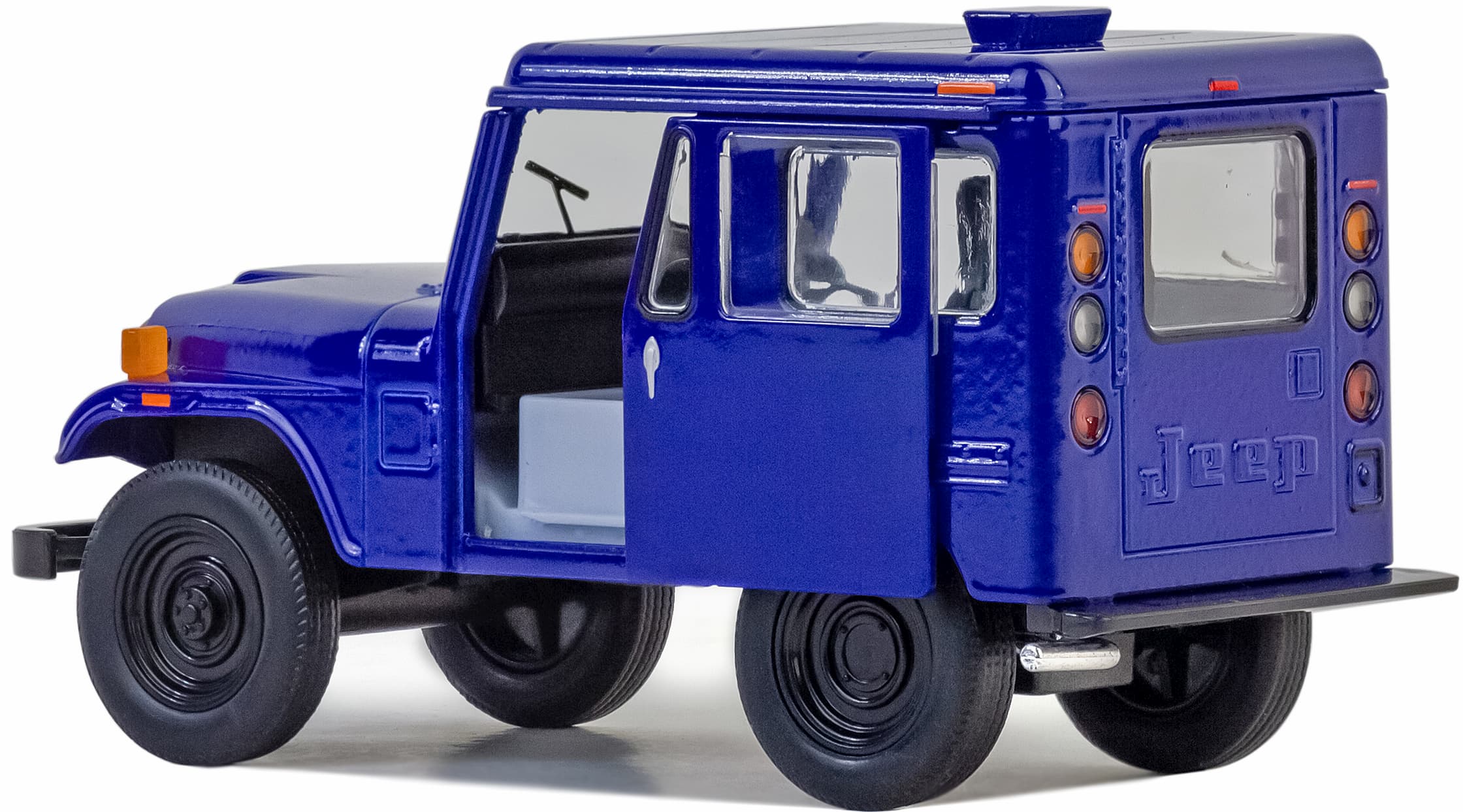 Металлическая машинка Kinsmart 1:26 «1971 Jeep DJ-5B (Dispatcher)» KT5433D, инерционный / Микс