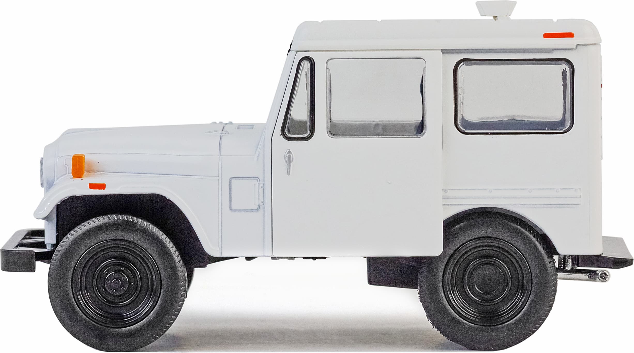 Металлическая машинка Kinsmart 1:26 «1971 Jeep DJ-5B (Dispatcher)» KT5433D, инерционный / Микс