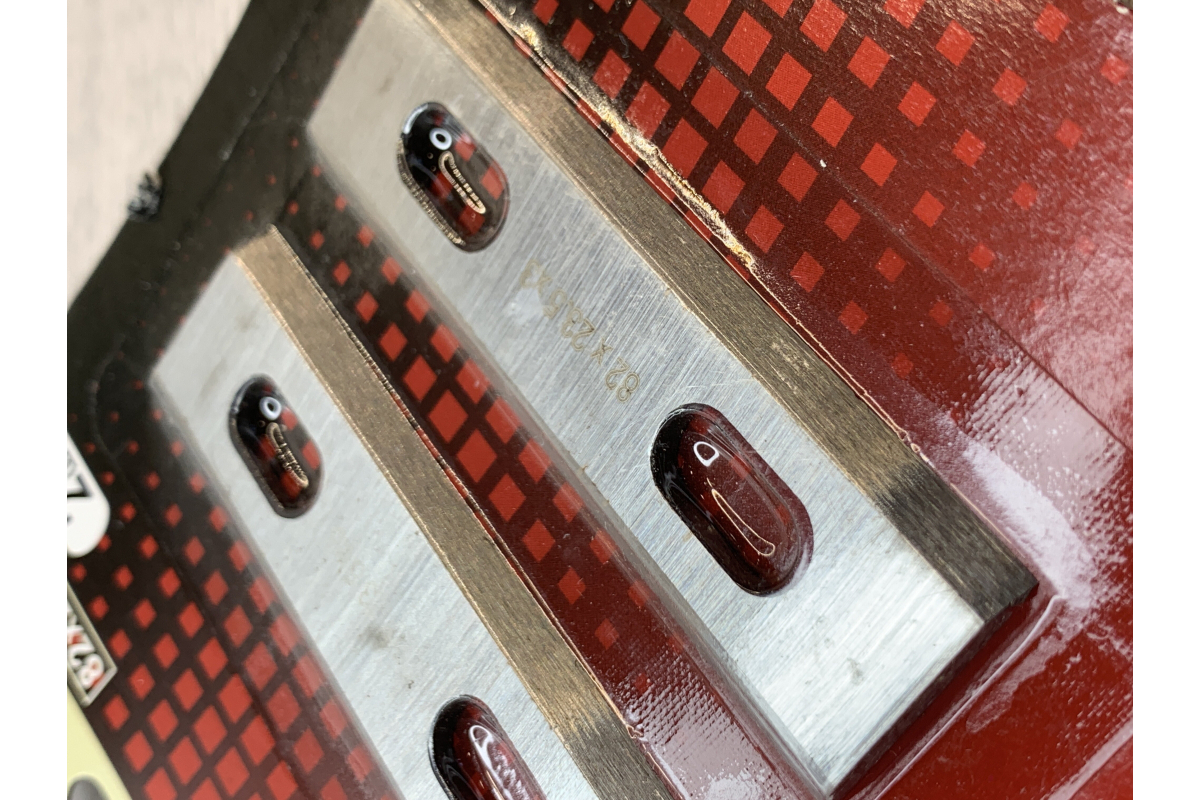 Комплект ножей Skrab 35535 для электрорубанка 82 х 23,5 х 3 мм. / 2 шт.