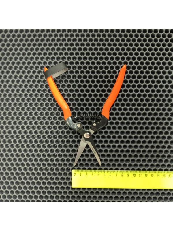 Секатор-ножницы Skrab 28182 садовый с тонкими изогнутыми лезвиями 185 мм. SK5