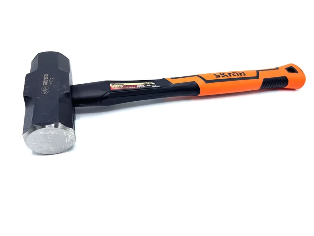 Кувалда Skrab 20190 с фиберглассовой ручкой, 1800 гр. / 360 мм.