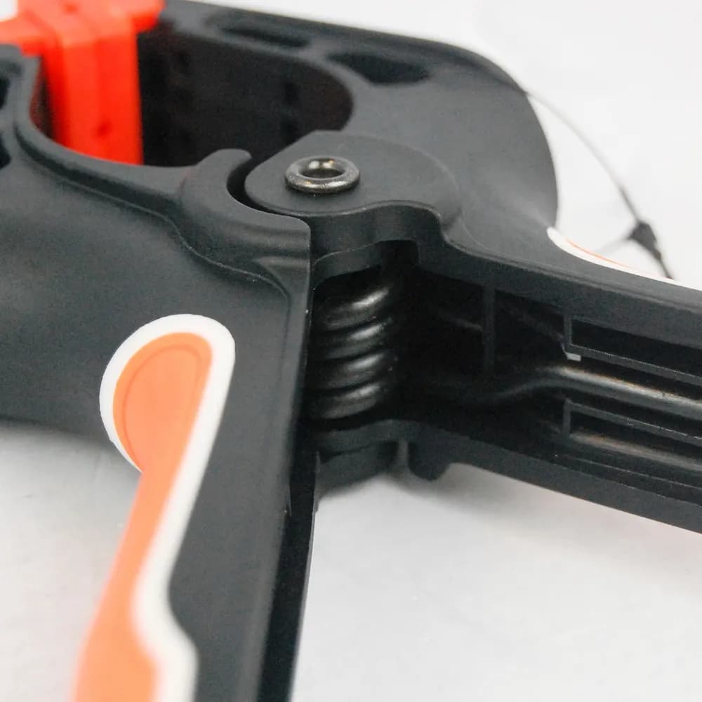 Струбцина-зажим Skrab 25268 с пружинным механизмом / 170 мм.