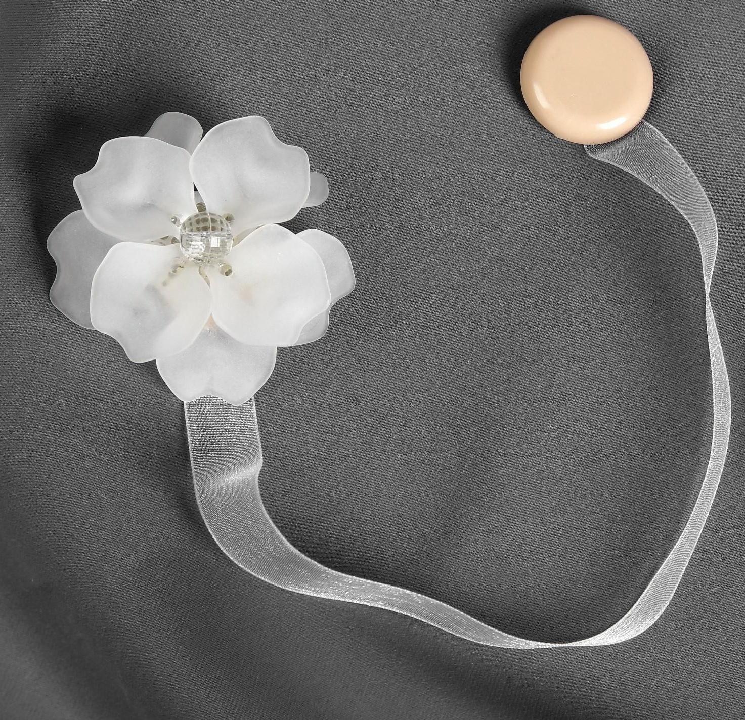 Подхват для штор «Нежный цветок», d = 6 см, цвет белый