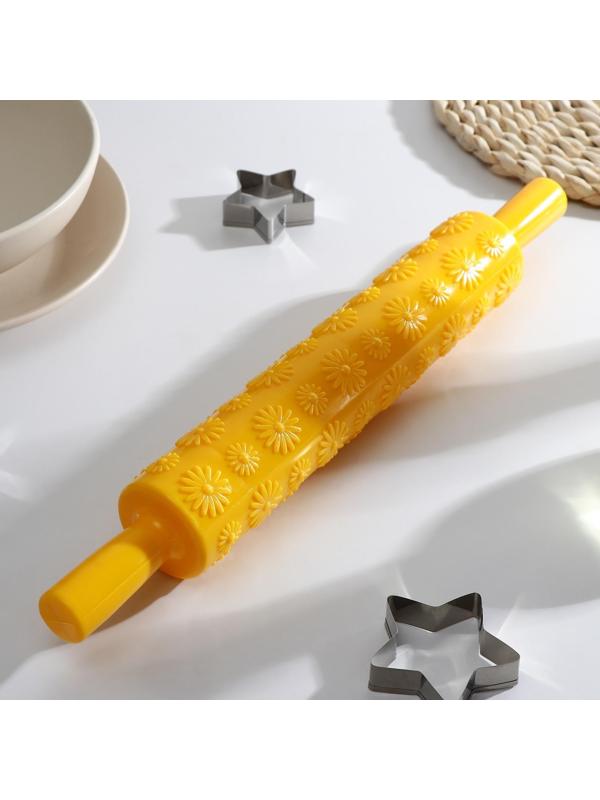 Скалка кондитерская «Ромашки», 37 см, фактурная, цвет МИКС