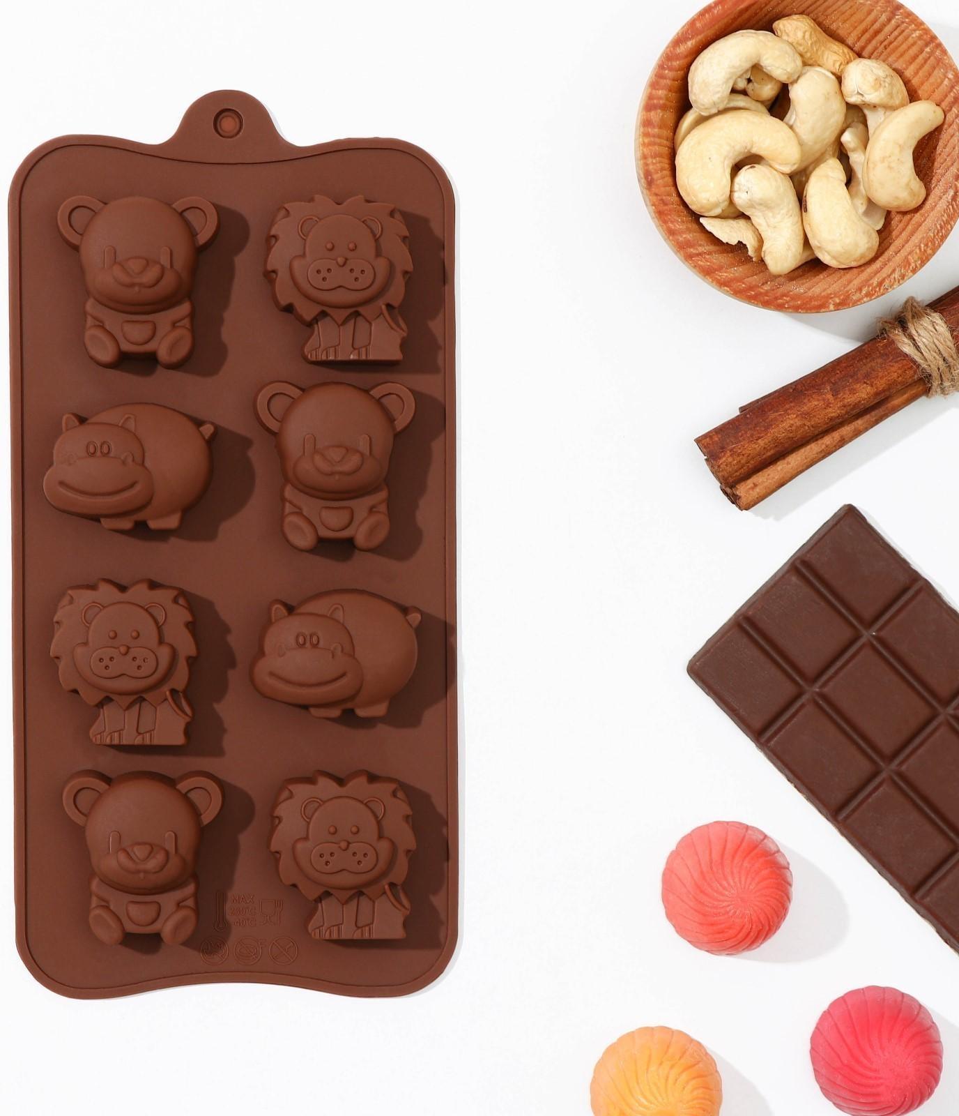 Форма для льда и кондитерских украшений Доляна «Зоопарк», 21×10 см, 8 ячеек, цвет МИКС