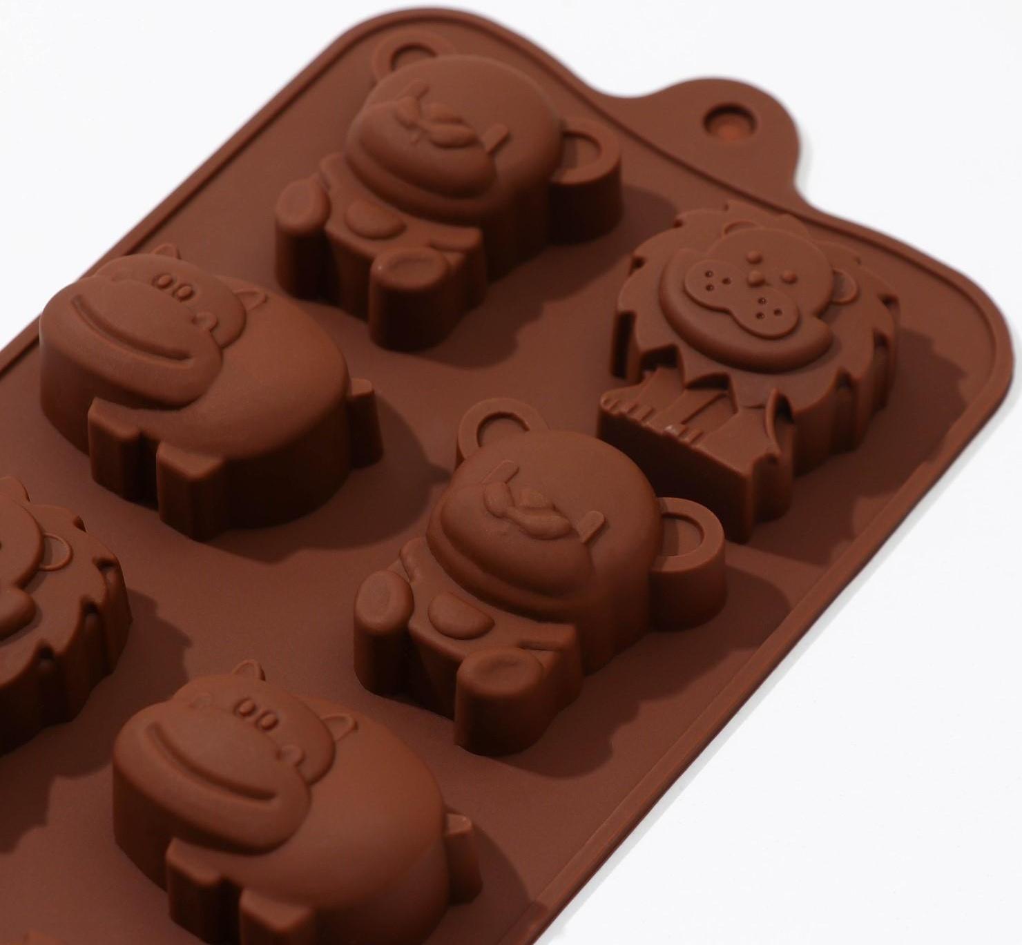 Форма для льда и кондитерских украшений Доляна «Зоопарк», 21×10 см, 8 ячеек, цвет МИКС