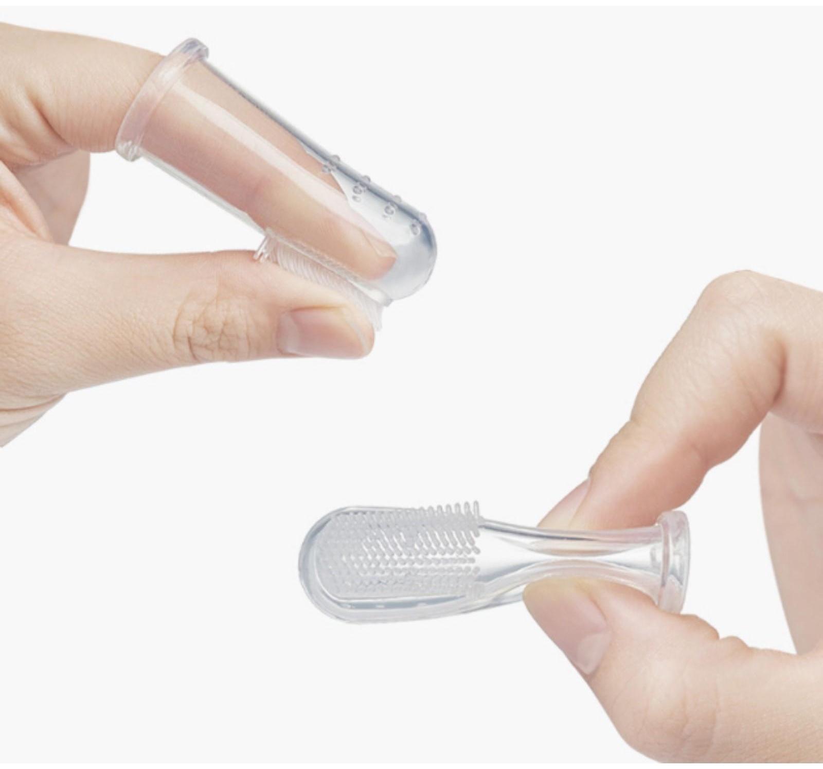 Детская зубная щетка, прорезыватель - массажер, силиконовая, на палец от 3 мес.