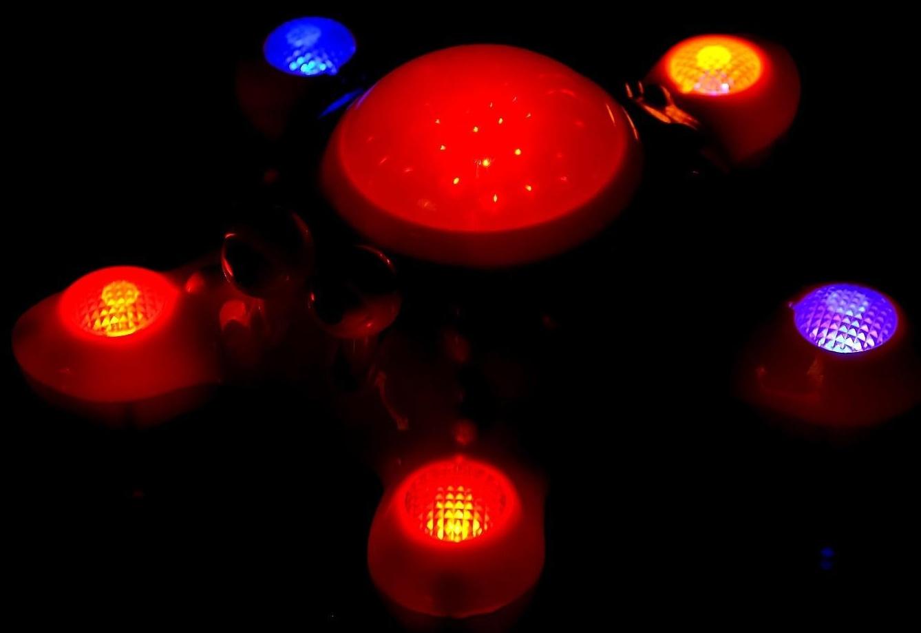 Развивающая игрушка «Морская звезда», двигается, вращается на 360 градусов, световые и звуковые эффекты, МИКС