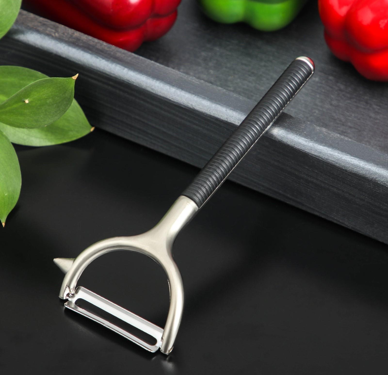 Овощечистка Доляна «Велес», 15,5×6,5 см, цвет хромированный, черный