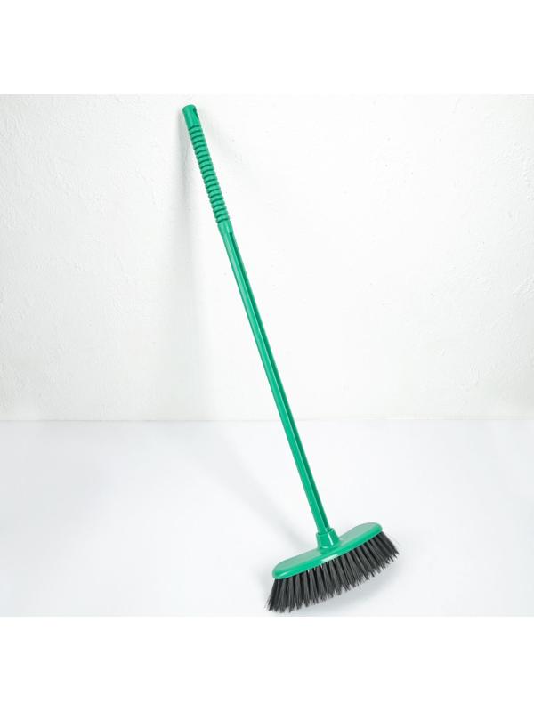 Щётка для пола «Комфорт» с черенком, жёсткая, цвет МИКС