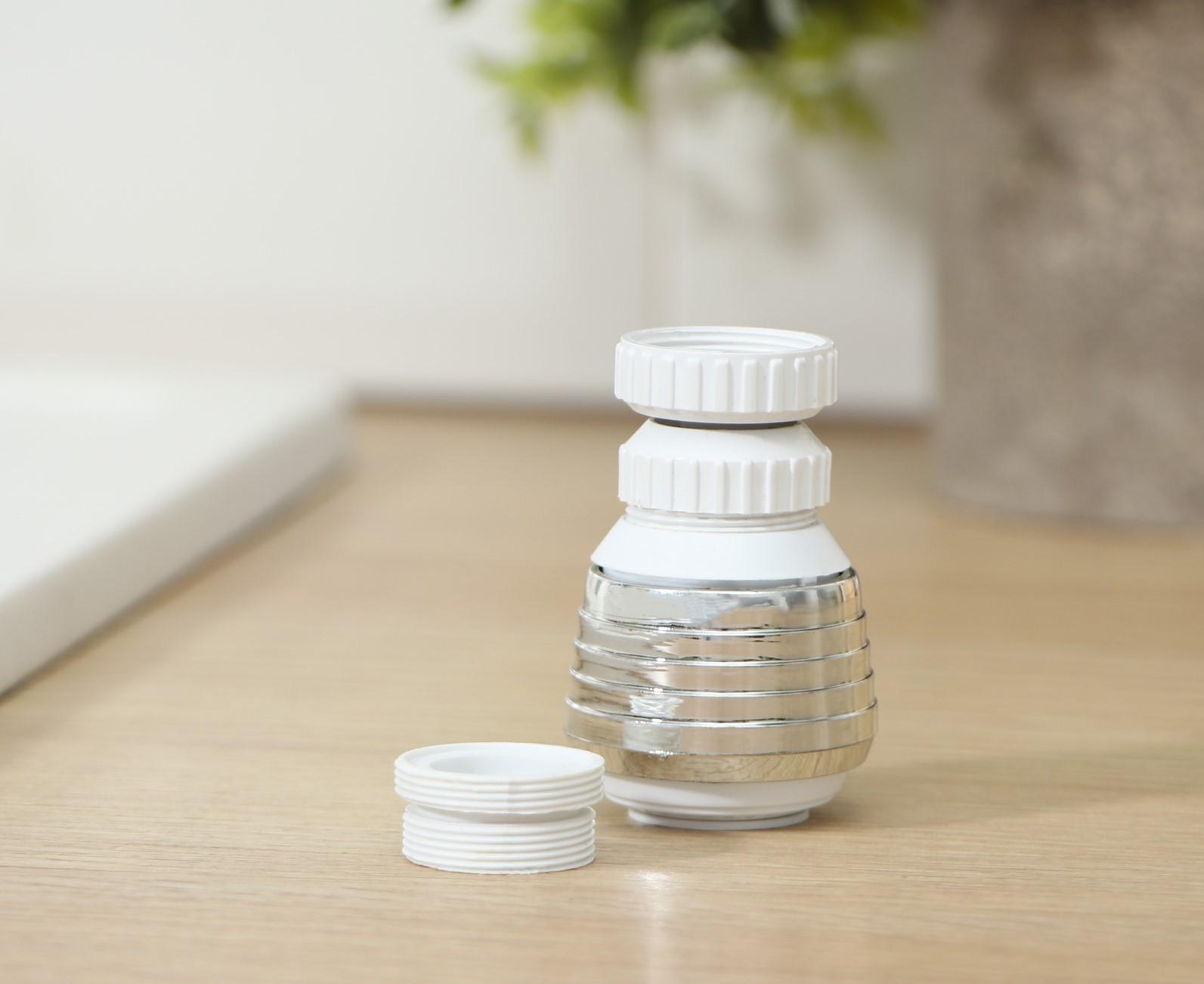 Поворотная насадка на кран, d=1,5 см, с изменяемым углом наклона и изменяемой интенсивностью струи, с сеткой