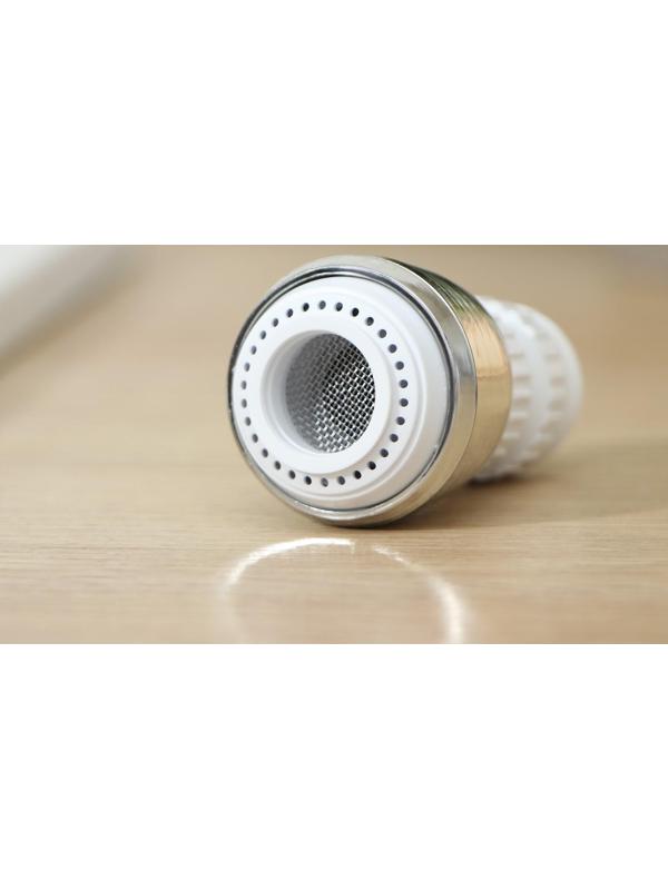 Поворотная насадка на кран, d=1,5 см, с изменяемым углом наклона и изменяемой интенсивностью струи, с сеткой