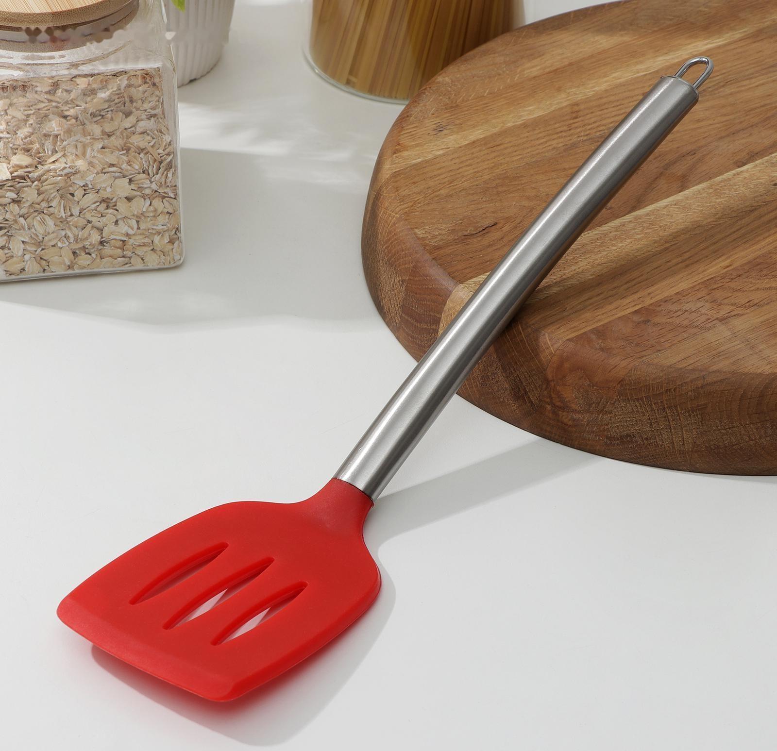 Лопатка Доляна «Редмонд», 33 см, с прорезями, цвет красный