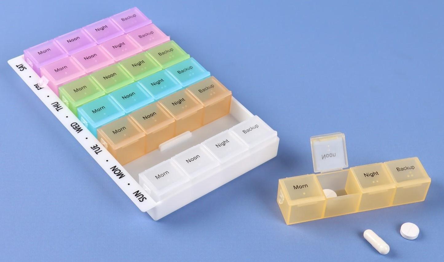 Таблетница-органайзер «Неделька», английские буквы, утро/день/вечер/ночь, 7 контейнеров по 4 секции, разноцветная