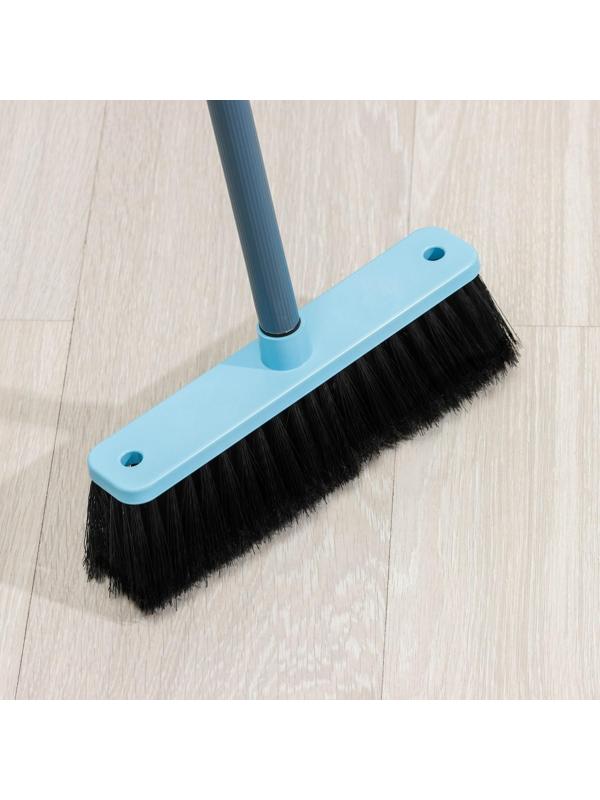 Щётка с черенком мягкая «Арианна», длина щетины 5,5 см, цвет МИКС