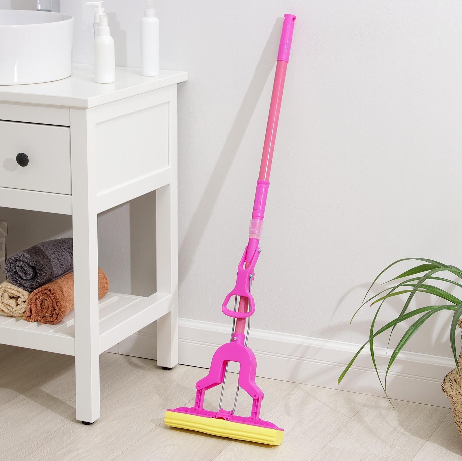 Швабра для мытья пола со складным отжимом Доляна, насадка ПВА 27×6 см, телескопическая ручка 102-120 см, цвет МИКС