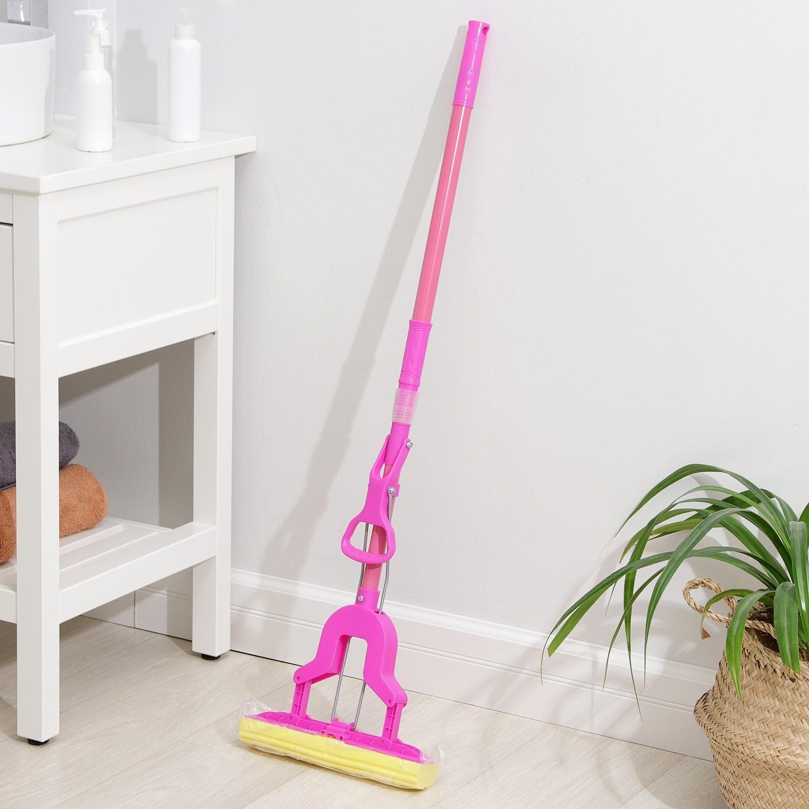 Швабра для мытья пола со складным отжимом Доляна, насадка ПВА 27×6 см, телескопическая ручка 102-120 см, цвет МИКС