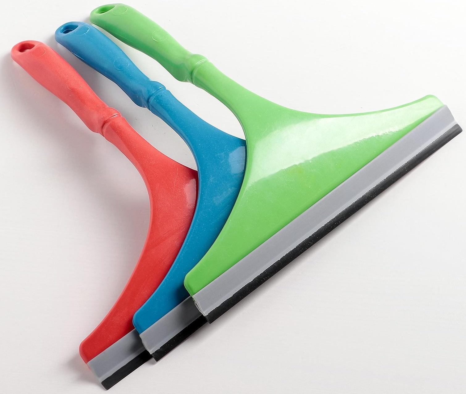 Водосгон с изогнутой ручкой Доляна, 23×24 см, цвет МИКС