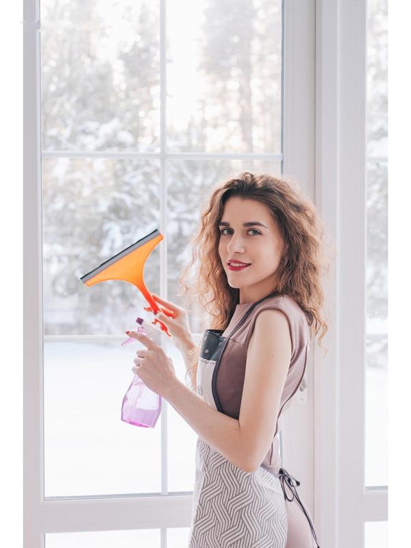 Водосгон с изогнутой ручкой Доляна, 23×24 см, цвет МИКС